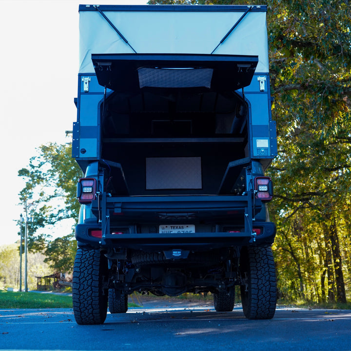 Pre-Owned Four Wheel Campers Project M Camper
