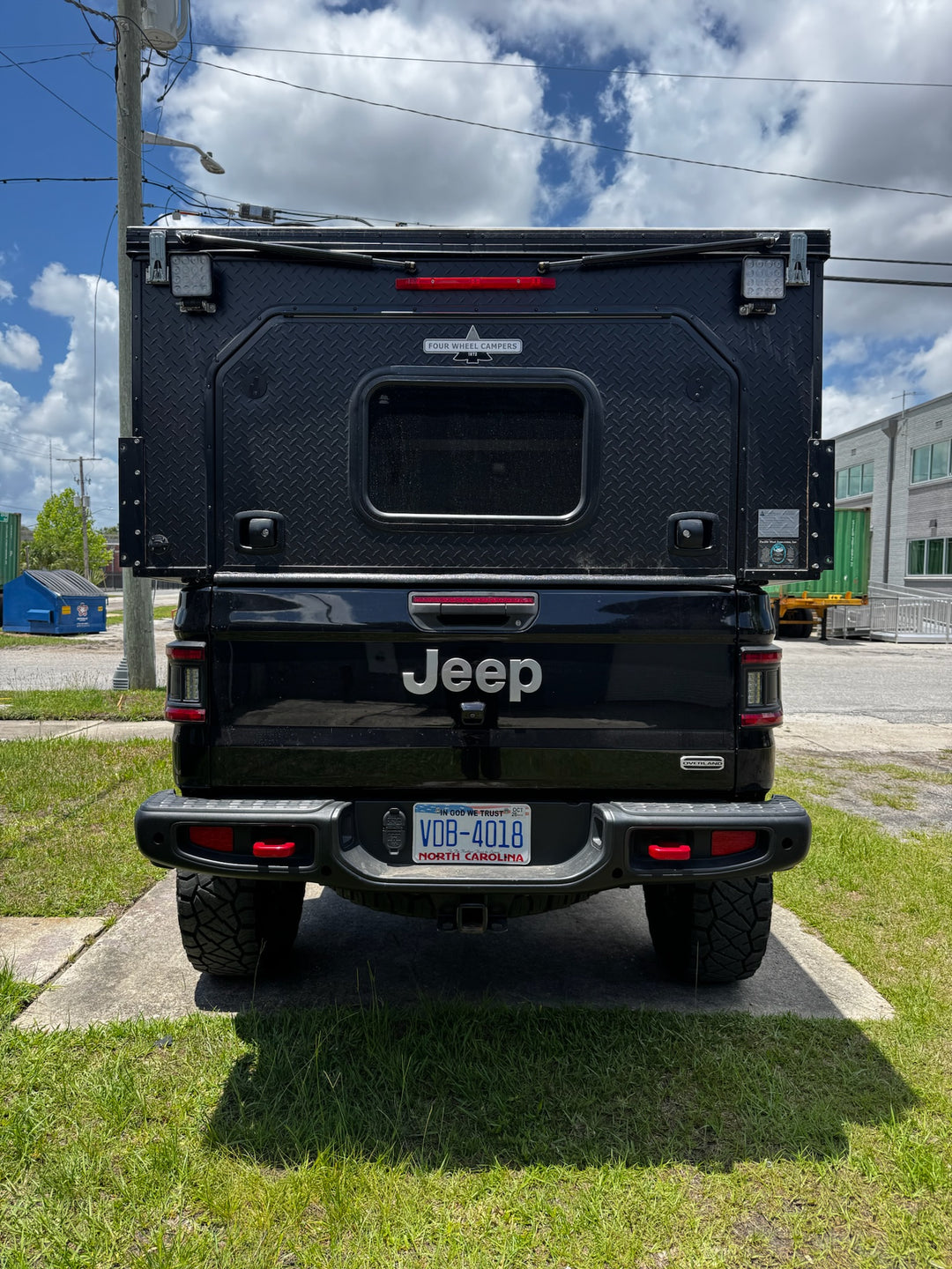 Pre-Owned Four Wheel Campers Project M for Jeep Gladiator
