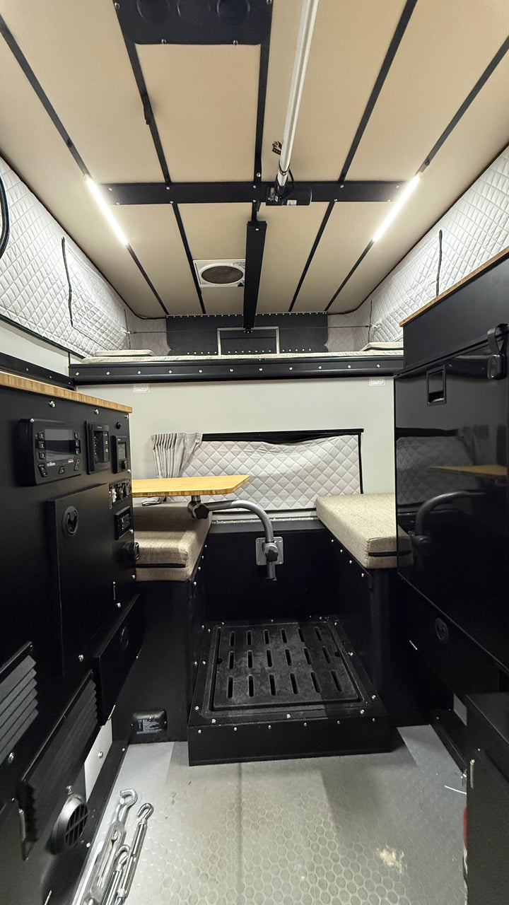 Pre-Owned Four Wheel Campers Hawk Camper