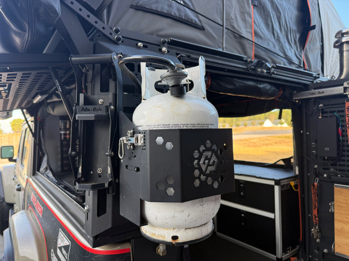 Pre-Owned Alu-Cab ModCAP Family Camper with Accessories