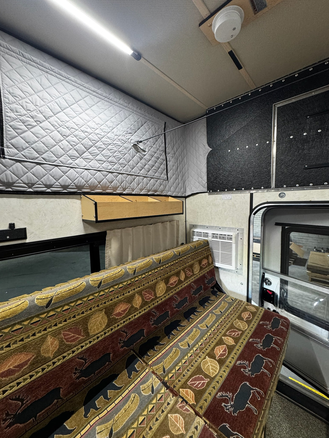 Pre-Owned Four Wheel Campers Raven Camper