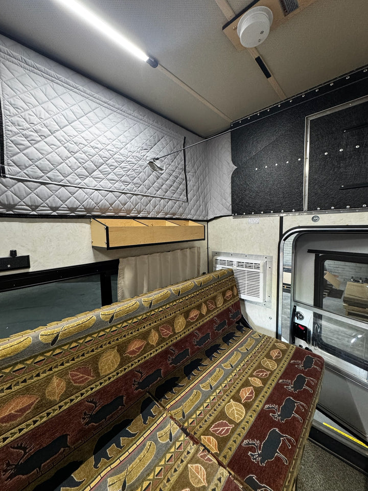 Pre-Owned Four Wheel Campers Raven Camper