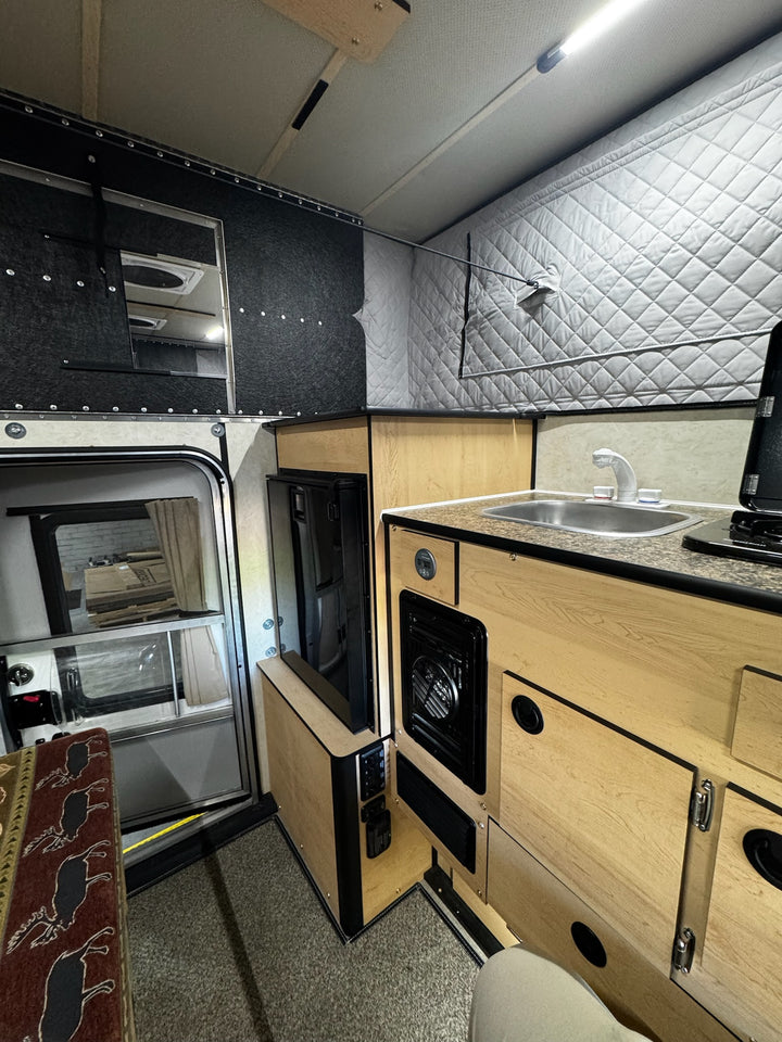 Pre-Owned Four Wheel Campers Raven Camper