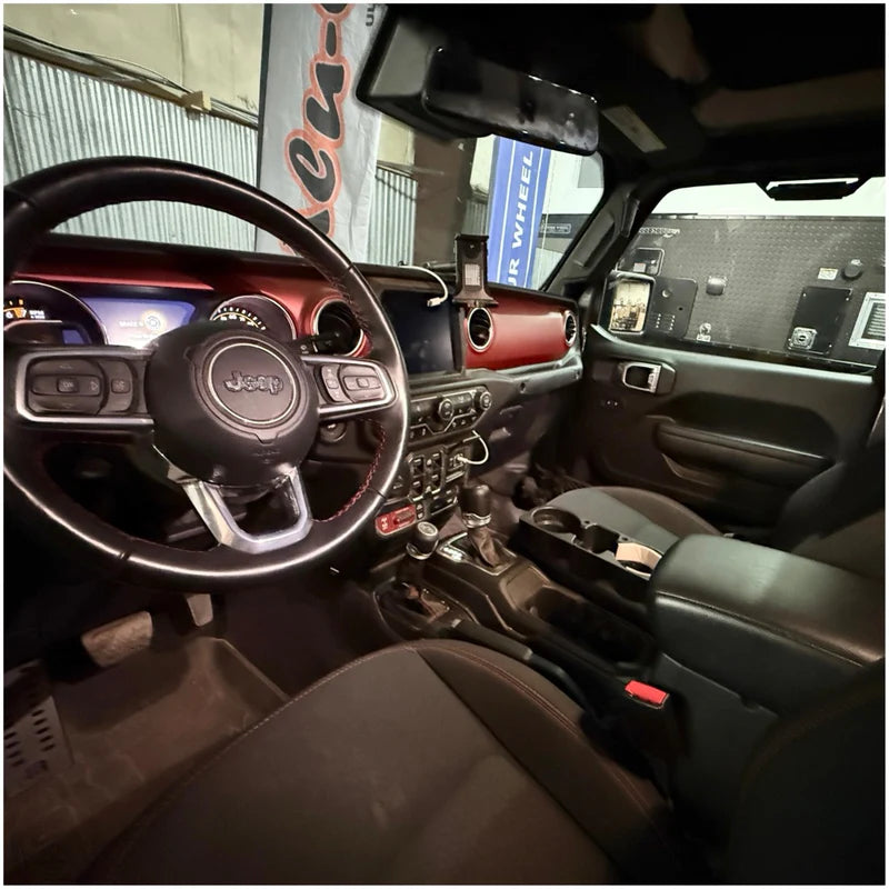 Pre-Owned 2023 Jeep Gladiator with Accessories